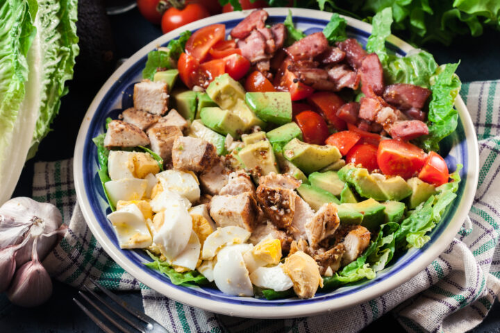 what dressing goes on cobb salad